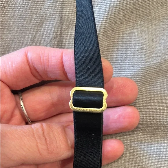 Natori Black and Light Pink Lace Bras 30C NWT - Picture 6 of 10